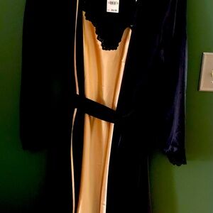 Morgan Taylor NWT long chemise with robe